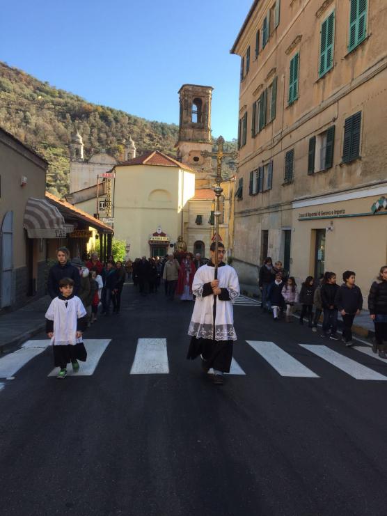 Festa di San Tommaso Apostolo (18 Dicembre 2016): S. Messa solenne celebrata dal parroco e processione con il busto reliquiario del Santo