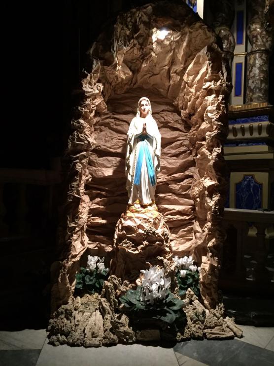 Collocazione della statua della Madonna di Lourdes in occasione della festa in suo onore 11 febbraio 2017